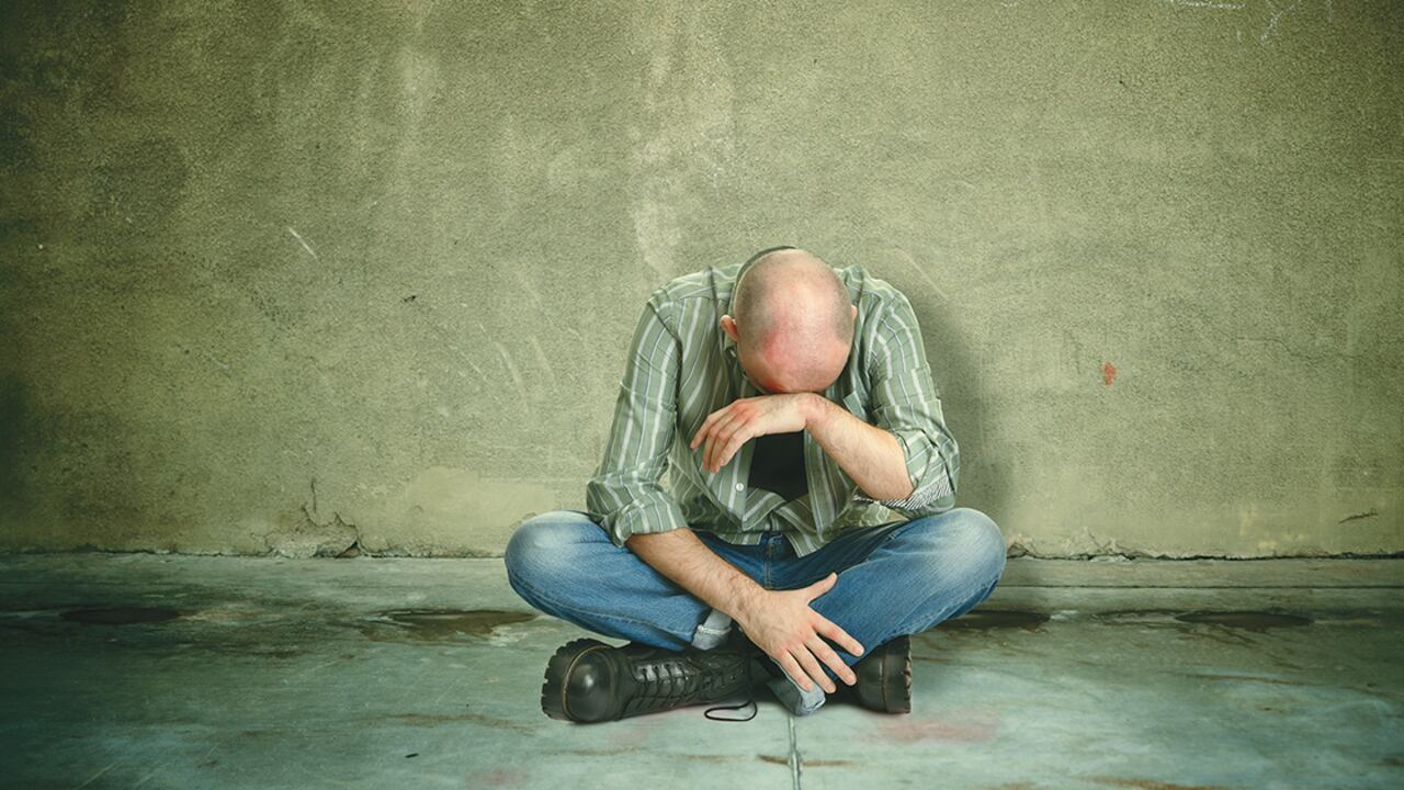 la soledad tiene que ver más con el hecho de sentirse solo, que con eso de no estar acompañado por personas.