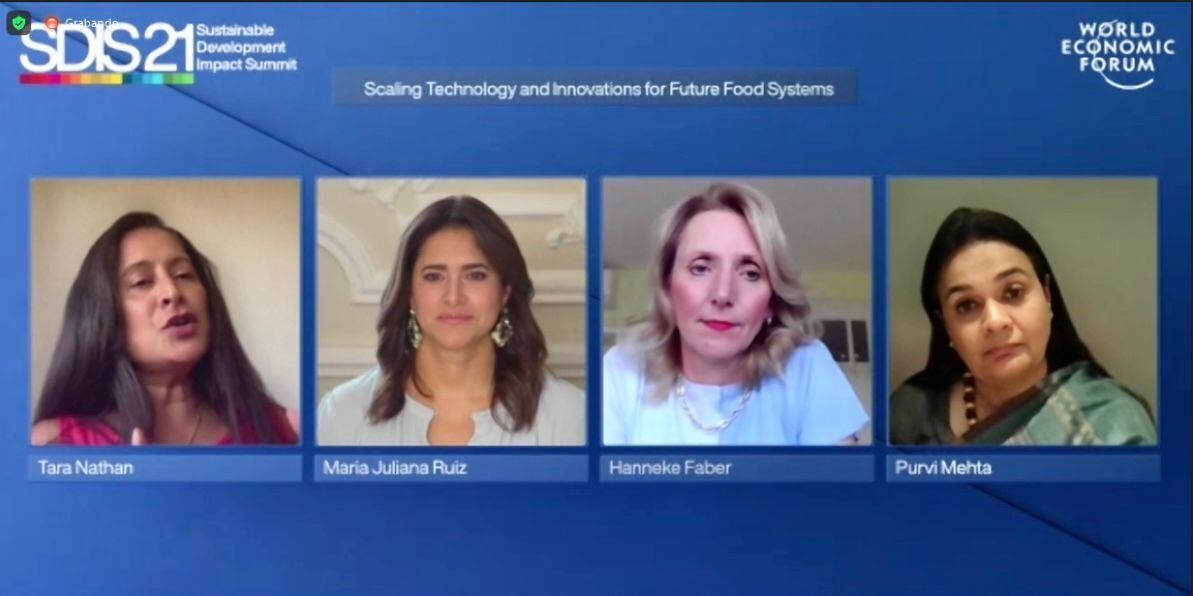 Primera Dama en evento FEM sobre alimentación