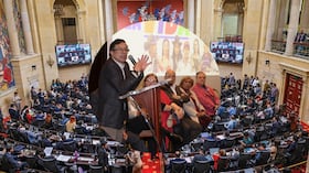 Imagen de una sesión del Congreso y de una reunión del petrismo.