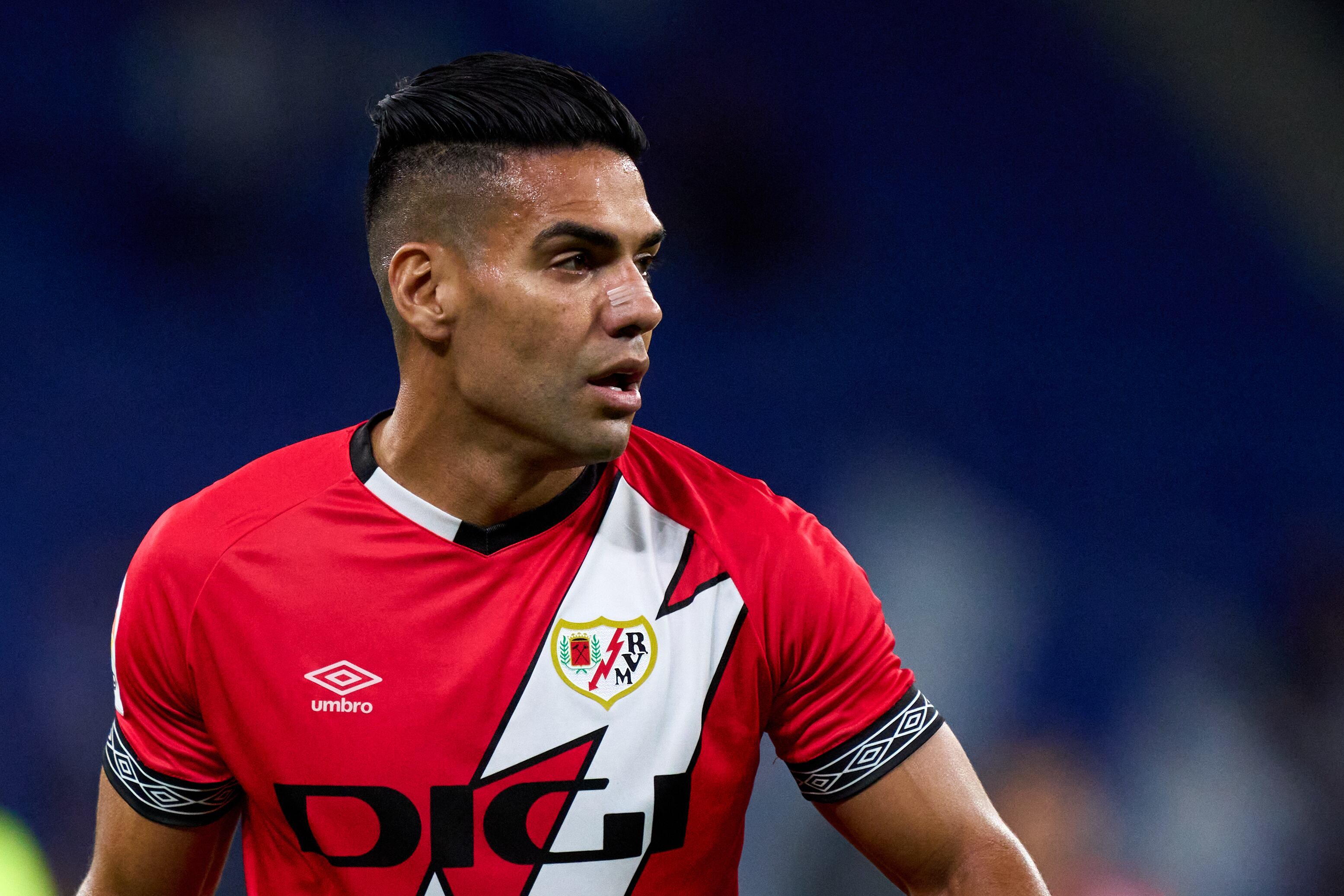 BARCELONA, SPAIN - AUGUST 19: Radamel Falcao of Rayo Vallecano looks on during the LaLiga Santander match between RCD Espanyol and Rayo Vallecano at RCDE Stadium on August 19, 2022 in Barcelona, Spain. (Photo by Alex Caparros/Getty Images)