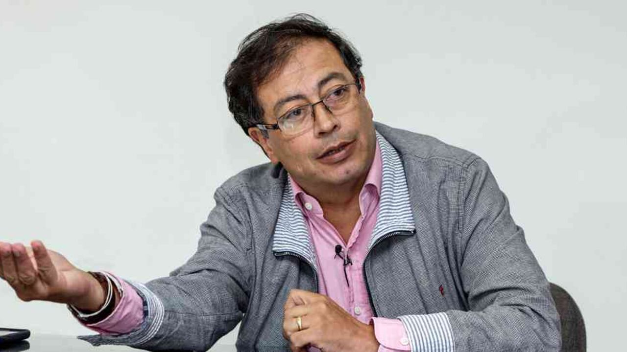 "Fajardo solo ganó en Bogotá y Uribe y Duque fué derrotado en toda Colombia. Se abren las anchas alamedas para que el pueblo libre colombiano pase y gané", trinó.