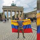 “Ya estoy tan colombianizado que sonrío todos los días, a pesar de las dificultades, y ni me doy cuenta”, asegura el alemán que sueña con casarse y tener hijos en Colombia.