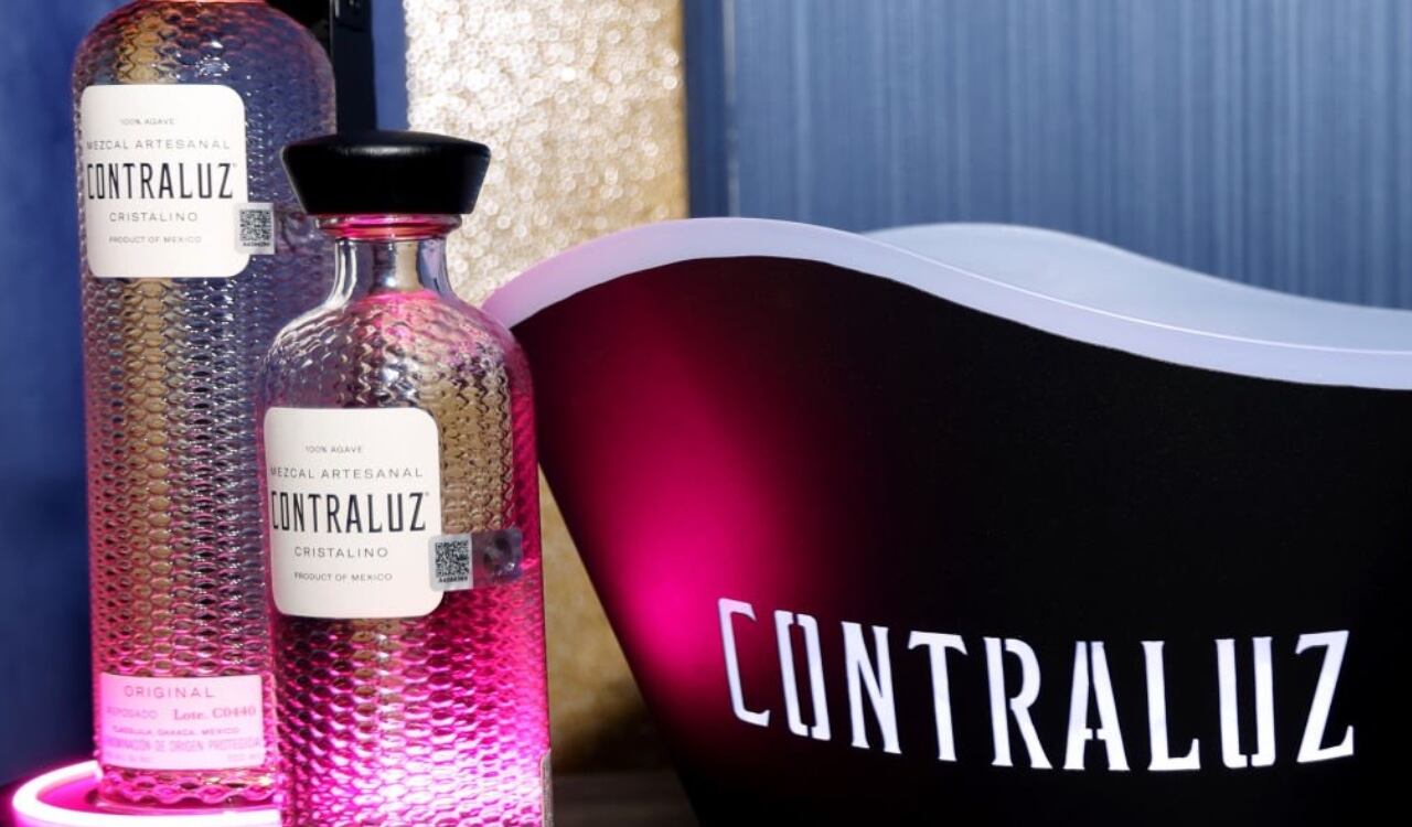 Así luce la botella de Contraluz, el nuevo licor de Maluma