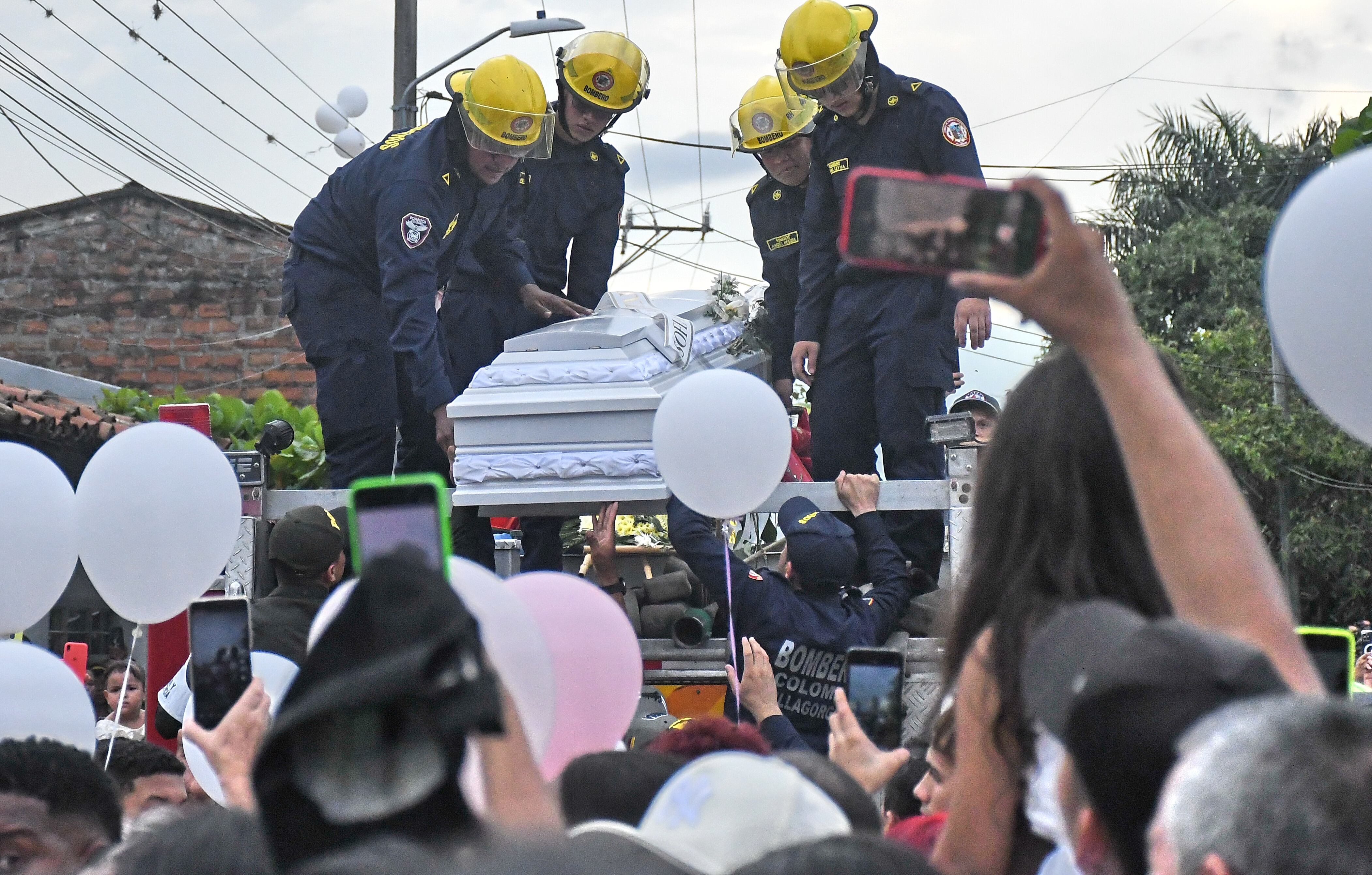 Villa Gorgona:  sepelio de la  niña Sofía Delgado. foto José L Guzmán. EL País