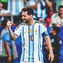 Lionel Messi estelar que se llevó la pelota tras su histórico hat-trick.