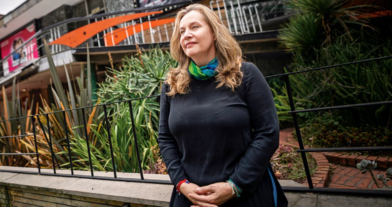 Nacida en Popayán, Alejandra Borrero, hoy de 60 años, estudió Teatro en la Universidad del Valle y aprendió a actuar para cine y televisión al lado de los integrantes del Grupo Caliwood.