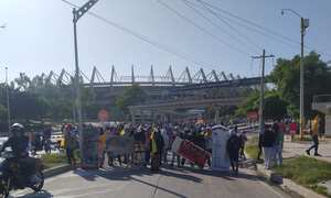 Momento en que la marcha pasaba por el estadio Metropolitano en Barranquilla.