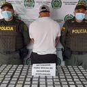 El material explosivo distribuido en 300 cajas y altamente sensible al calor, llamas, chispas o impactos, fue descubierto en las maletas de un viajero que pretendía transportarlos en las bodegas de un bus, cuyo destino es objeto de investigación.