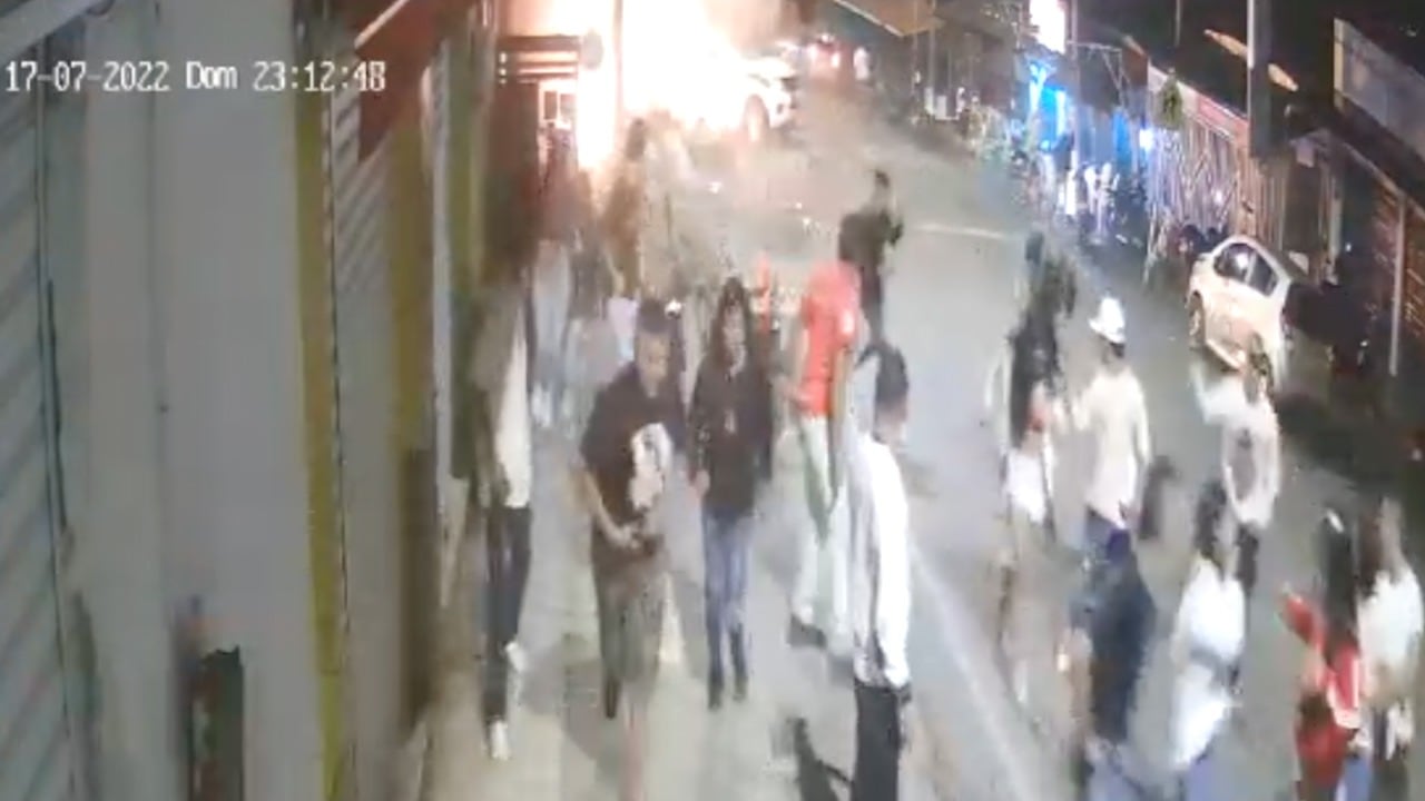 Las cámaras de seguridad del sector captaron el momento exacto de la tragedia en El Bordo, Cauca.