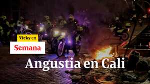 Civiles y Policía, en medio de angustia ante la "guerra" que se vive en Cali
