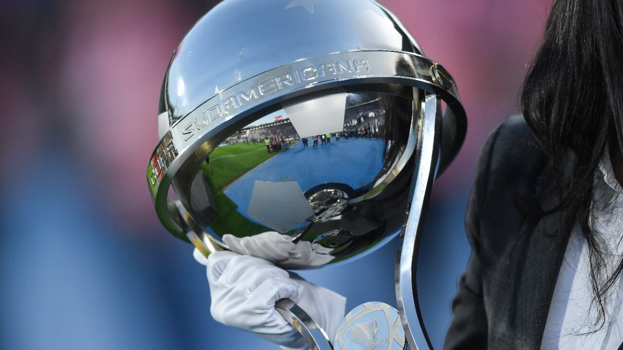 CORDOBA, ARGENTINA - OCTOBER 01: Detail of Copa Sudamericana trophy after the Copa CONMEBOL Sudamericana 2022 Final match between Sao Paulo and Independiente del Valle at Mario Alberto Kempes Stadium on October 01, 2022 in Cordoba, Argentina.