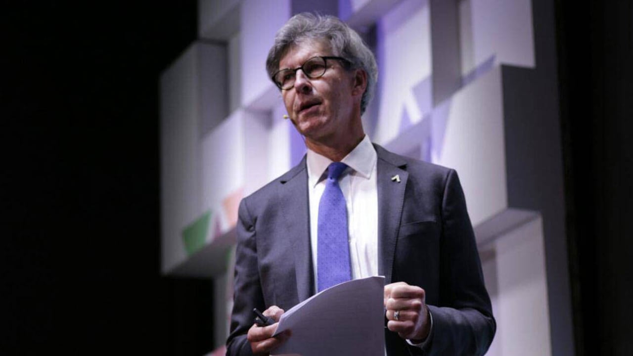 Michael Kaufman plantea la necesidad de cambiar paradigmas de aprendizaje en los hombres para poder lograr una verdadera equidad de género. Foto: César Briceño.