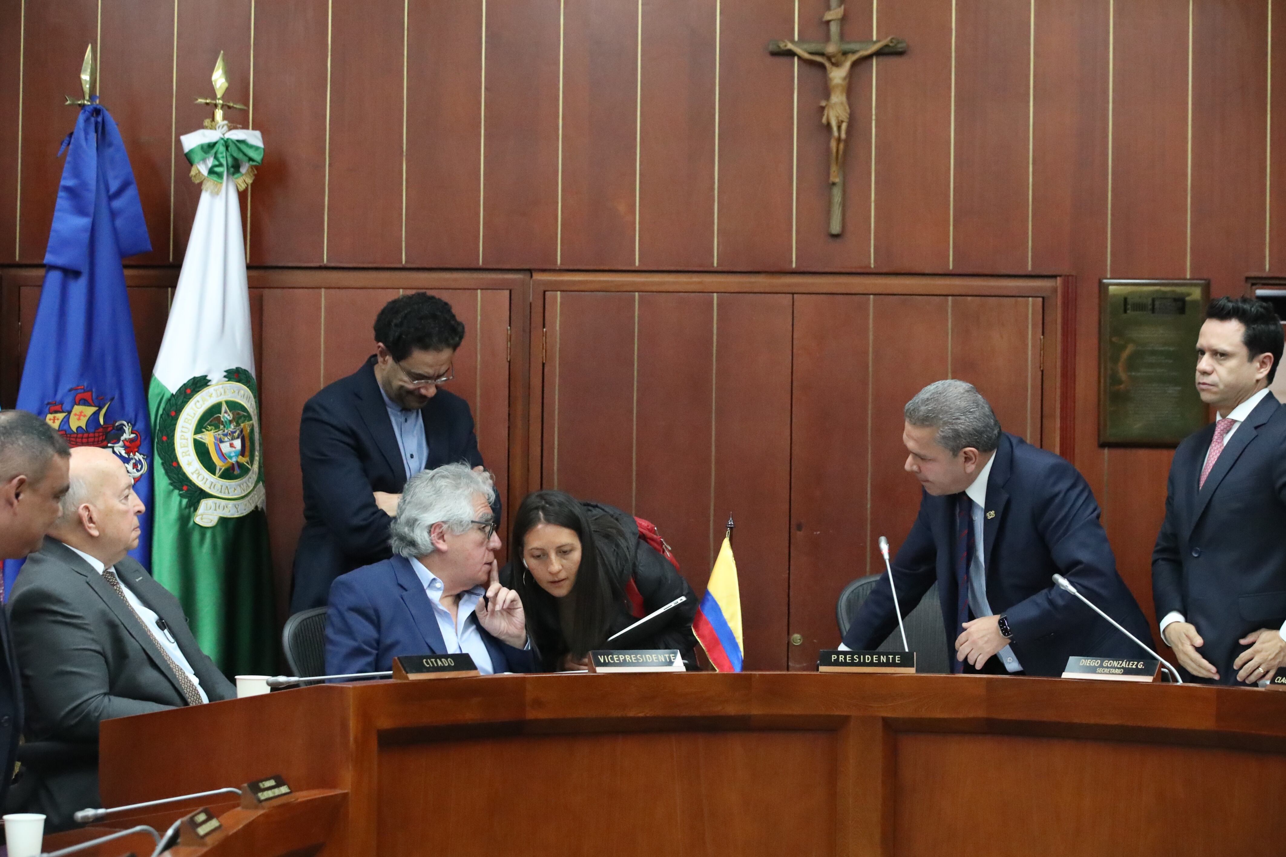 Debate de Control Político a Director de la UNP