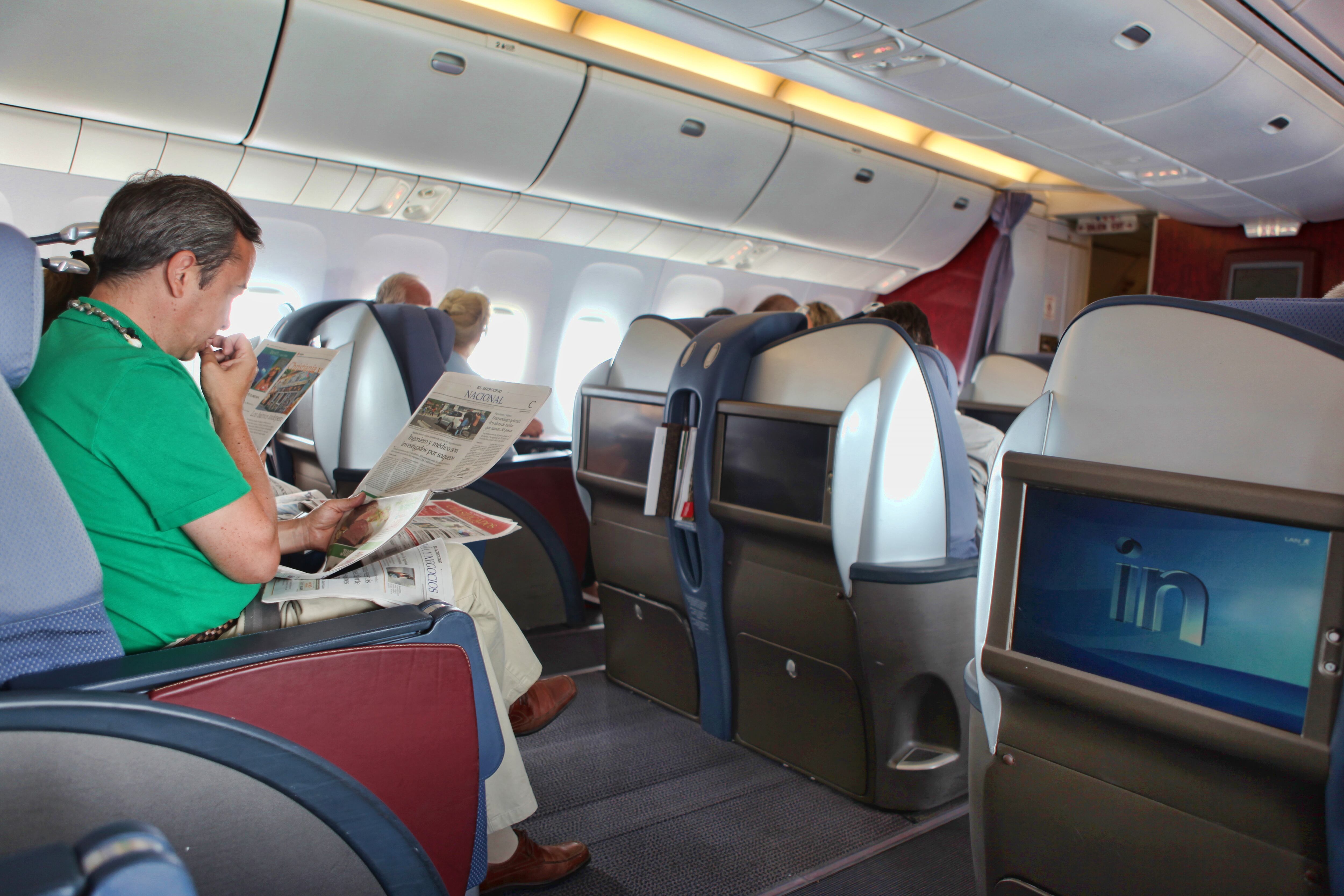 La mujer se queja por la actitud de su esposo a la hora de viajar