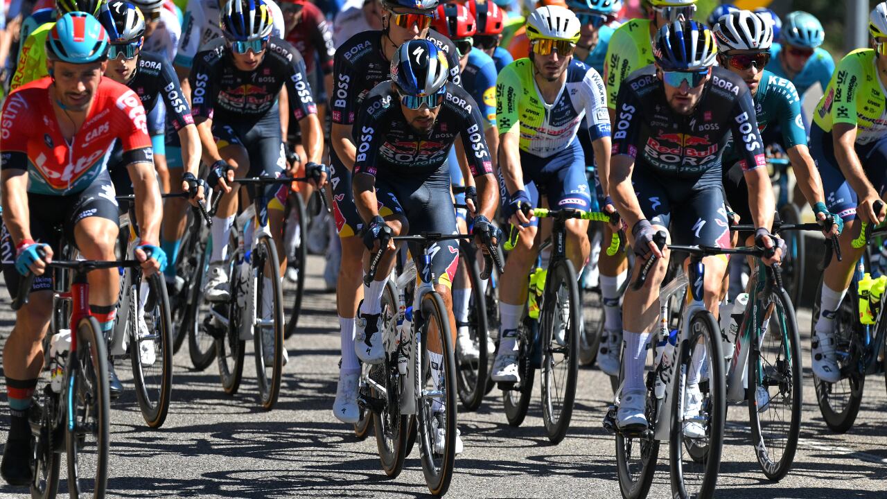 Daniel Martínez es gregario de Primož Roglič en la Vuelta a España 2024