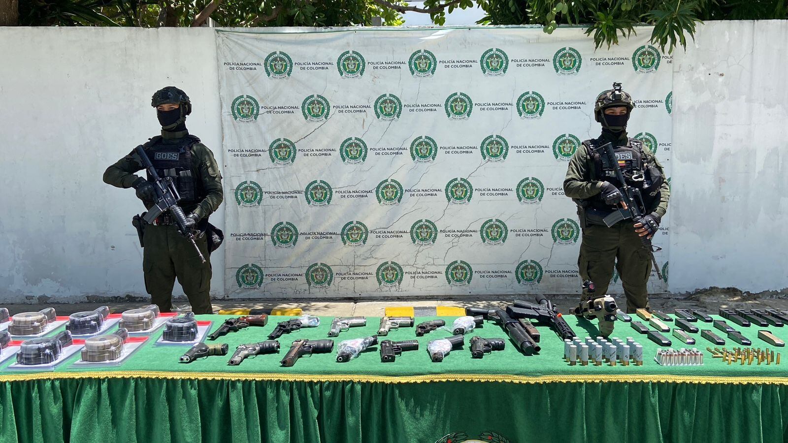 Armas decomisadas por la Policía al Clan del Golfo en Barranquilla.