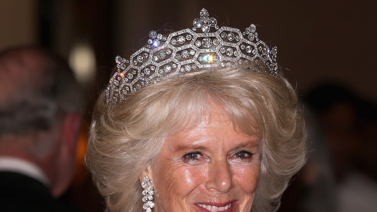 La tiara Greville, de Boucheron, fue de la Reina Madre, abuela de Carlos.