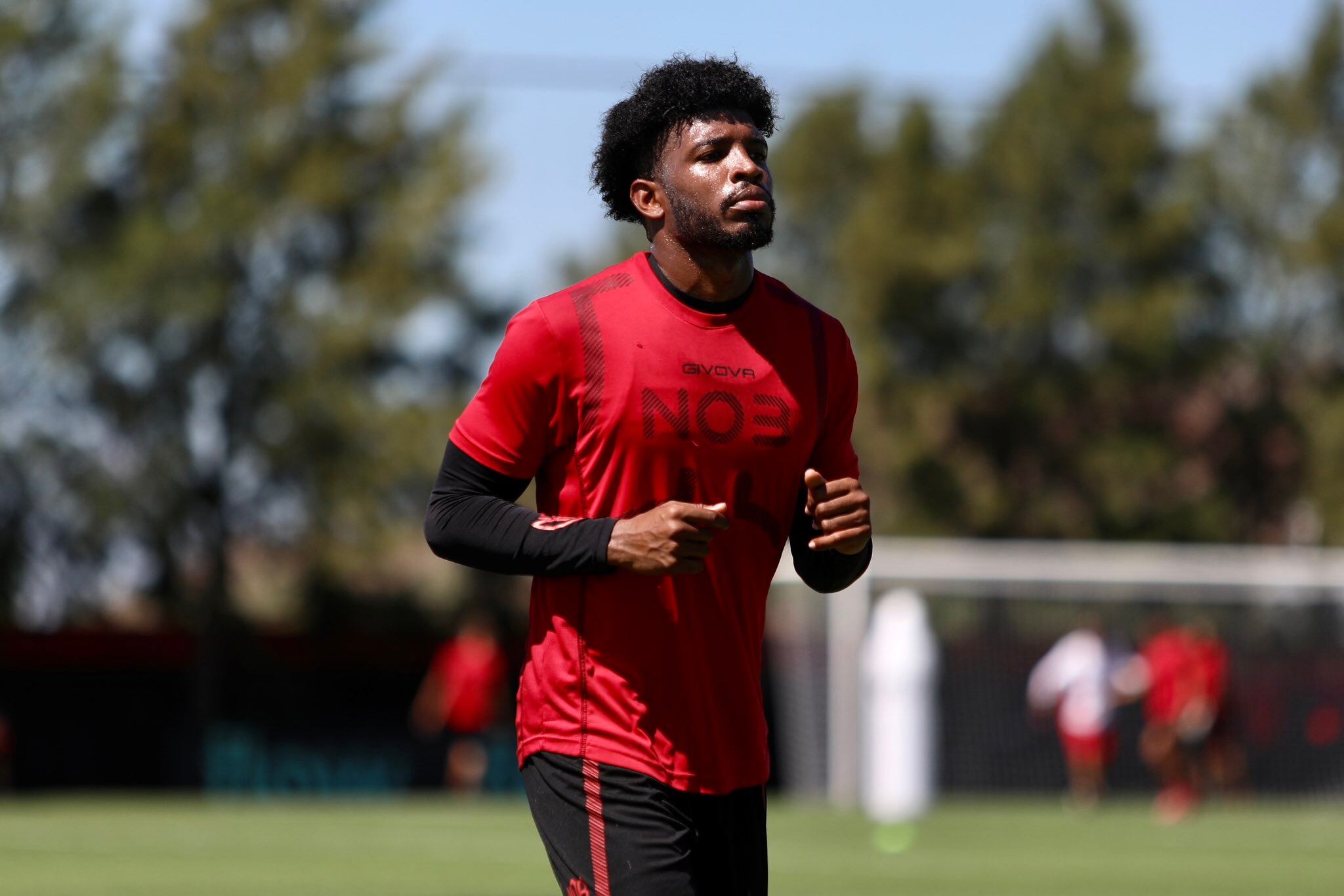 Jherson Mosquera entrenado en Newell's Old Boys