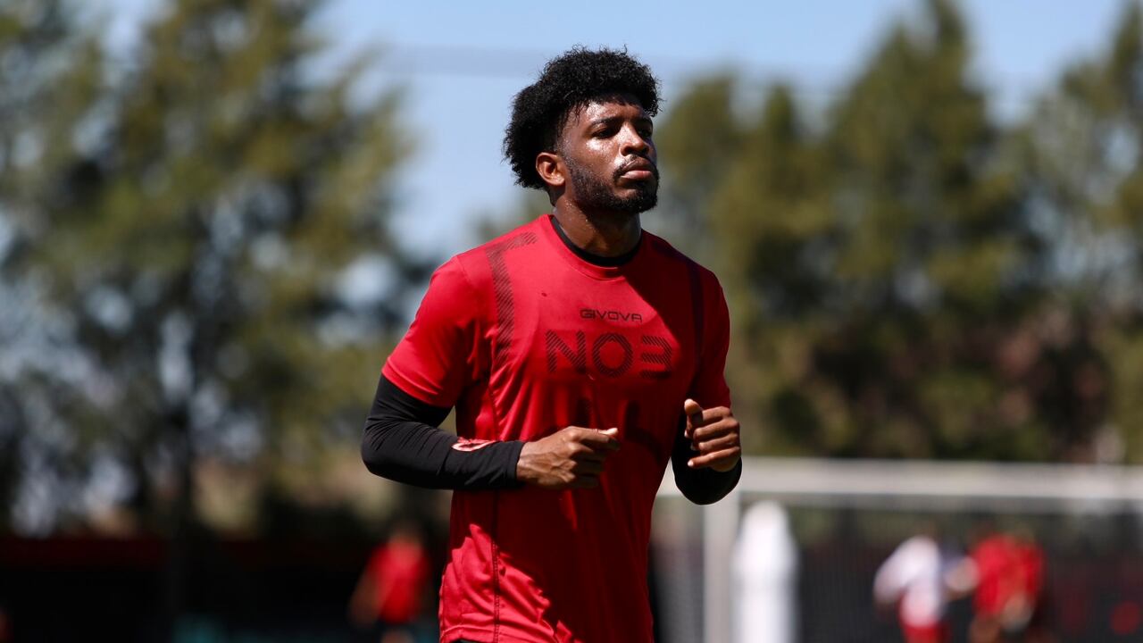 Jherson Mosquera entrenado en Newell's Old Boys