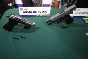 Armas de fuego y otros elementos fueron incautados por los uniformados.
