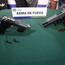 Armas de fuego y otros elementos fueron incautados por los uniformados.