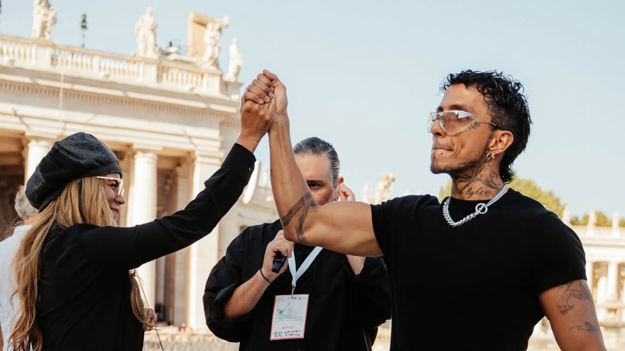 Mejor amigo de Karol G habló de su amistad y el por qué están alejados.