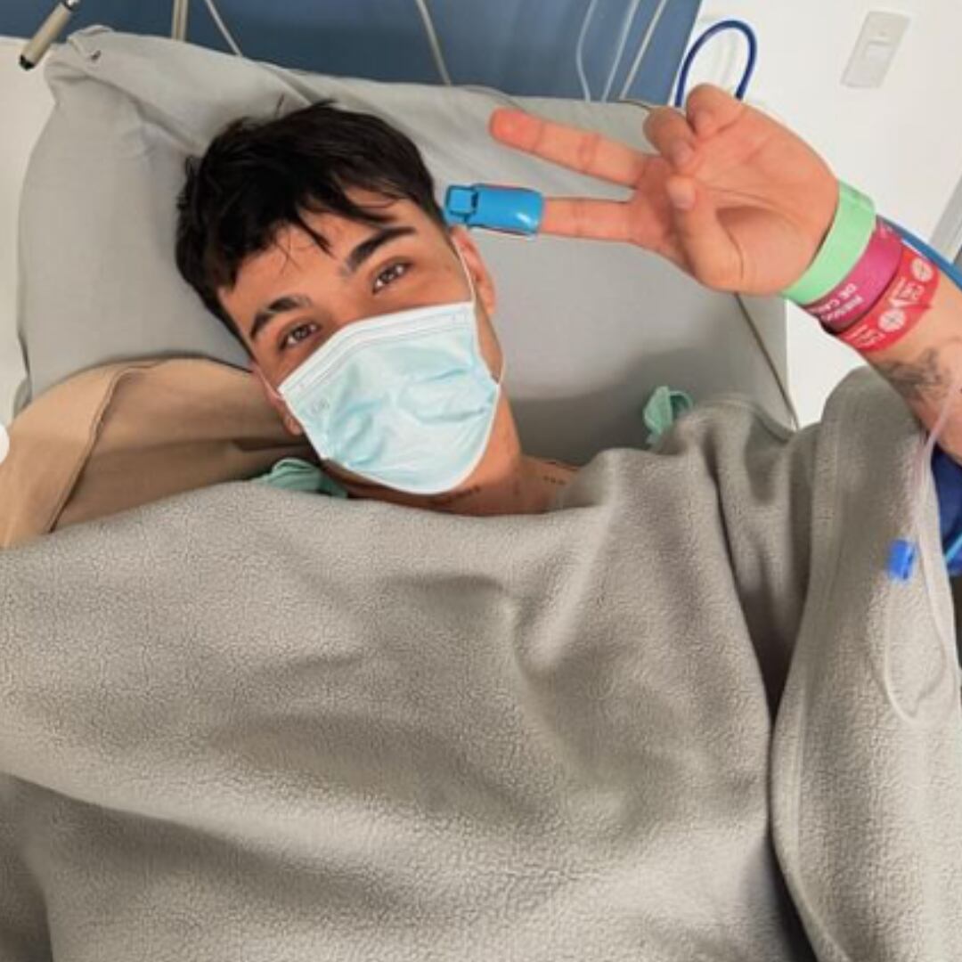 Sebastián Villalobos compartió momentos de su cirugía.