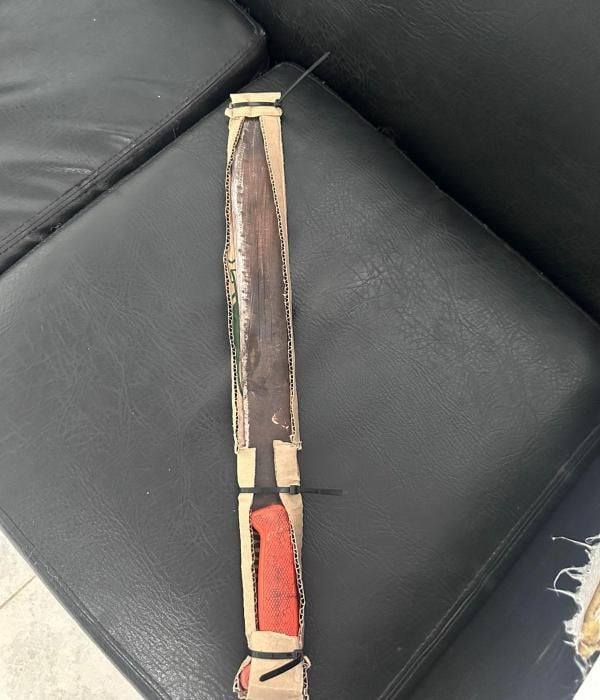 Arma blanca con la que asesinaron a un perro en Atlántico.