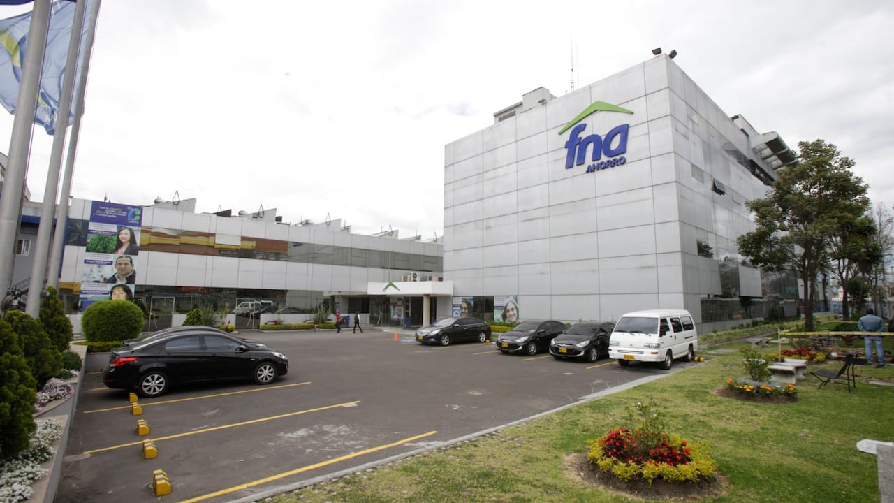 Sede principal del Fondo Nacional del Ahorro, FNA, vista el el miércoles 25 de enero de 2017, en Bogotá. Foto: Carlos Julio Martínez / SEMANA