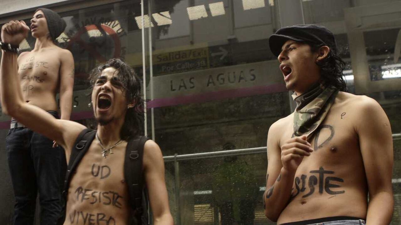 Marcha estudiantil en contra de la privatización de la educación universitaria en octubre de 2013