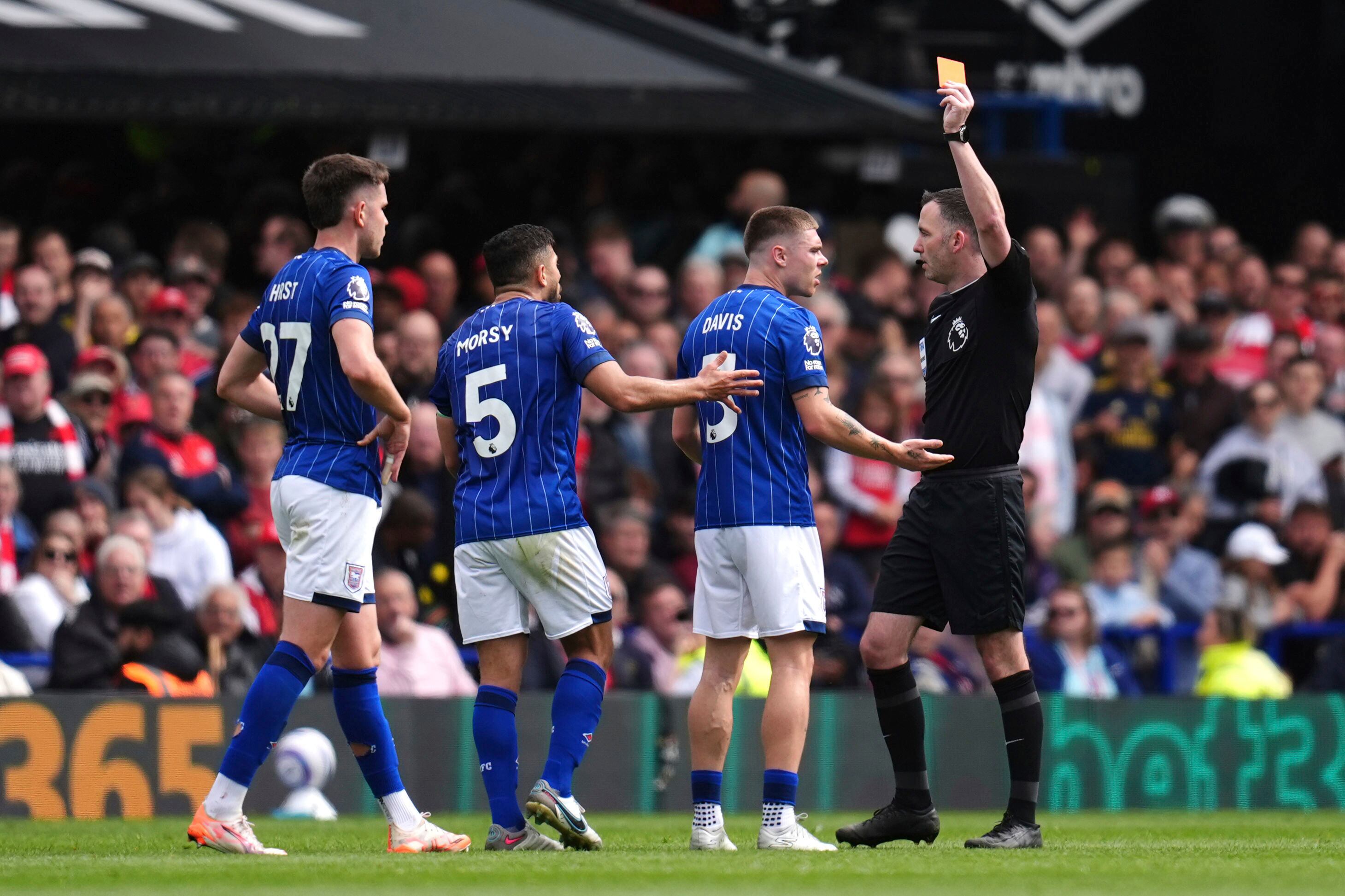 Ipswich, matemáticamente vivo en Premier pero con amplias chances de perder la categoría.