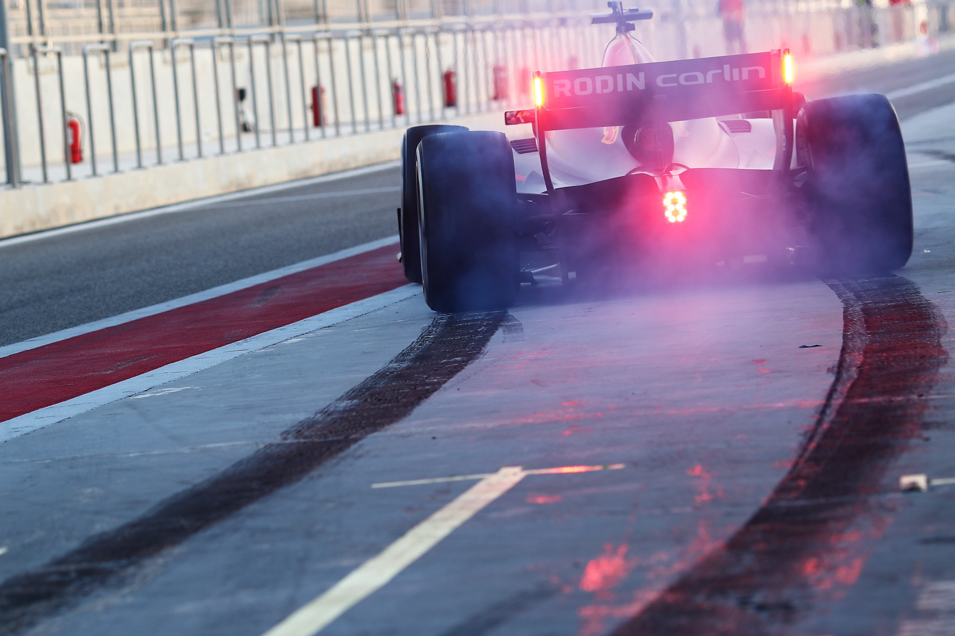 Prácticas de la F2 en la previa del arranque de la temporada.