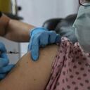 La vida no regresará tan rápido a la normalidad después de que empiece la vacunación en tu país.