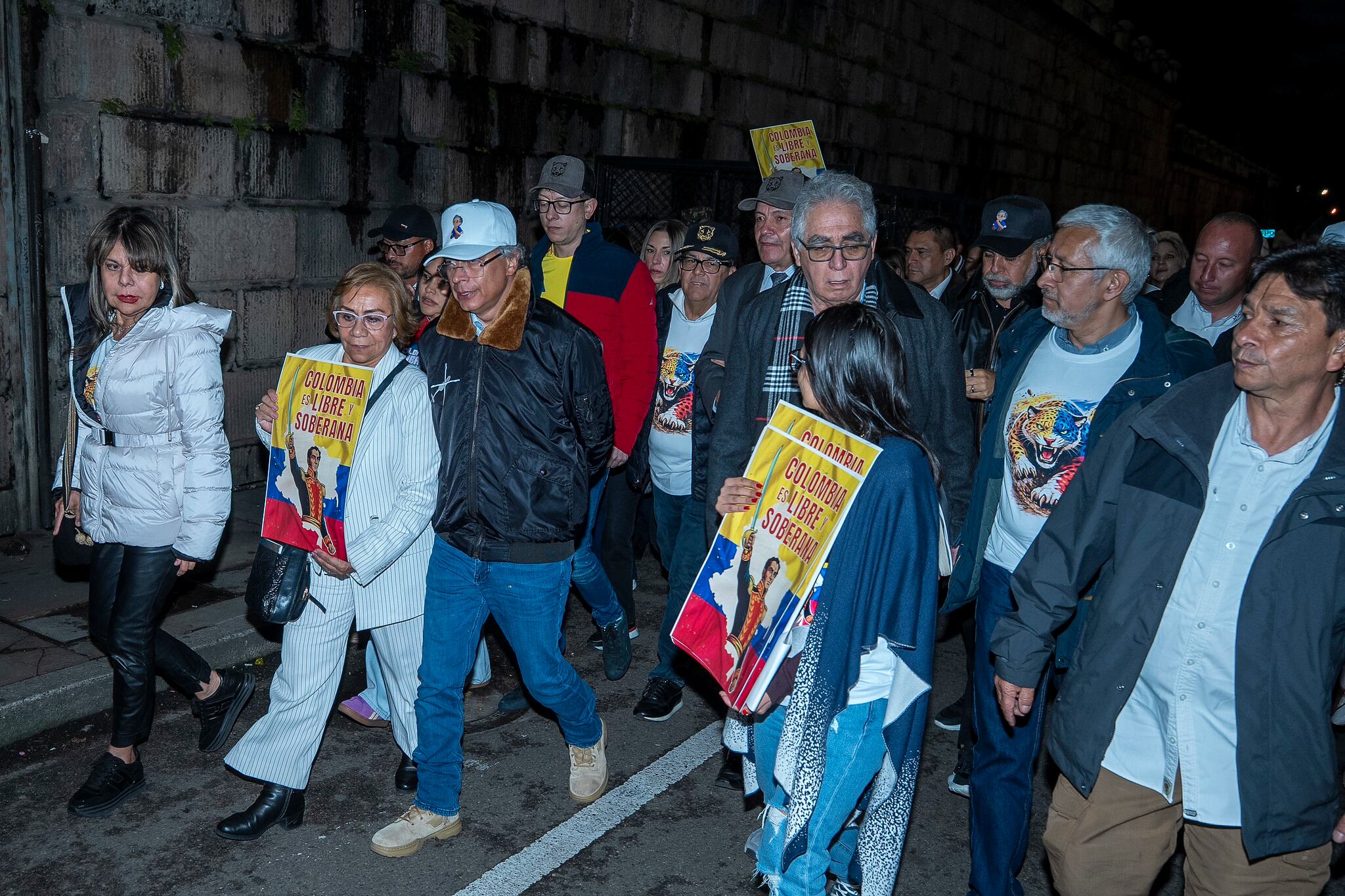 El presidente, Gustavo Petro, y parte de su equipo de gobierno, el 7 de enero de 2026, en inmediaciones de la Plaza de Bolívar, en Bogotá