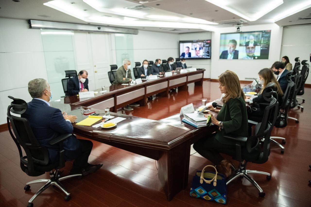 El presidente Iván Duque y los líderes de la centroderecha en la Casa de Nariño