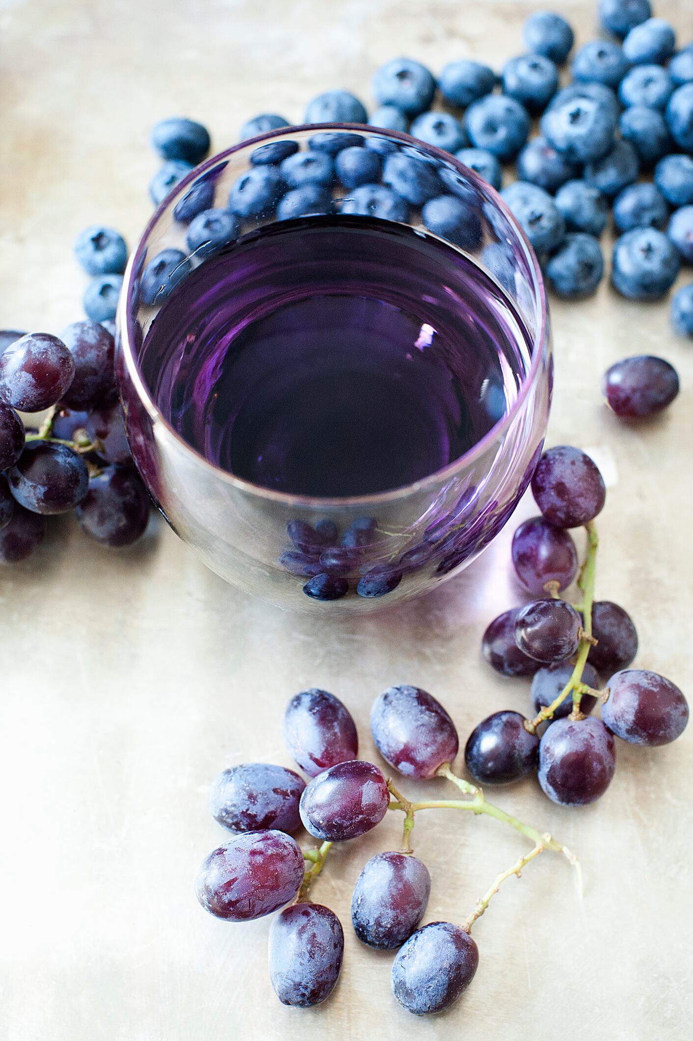 La relación entre el jugo de arándanos y la presión arterial: un vistazo profundo.