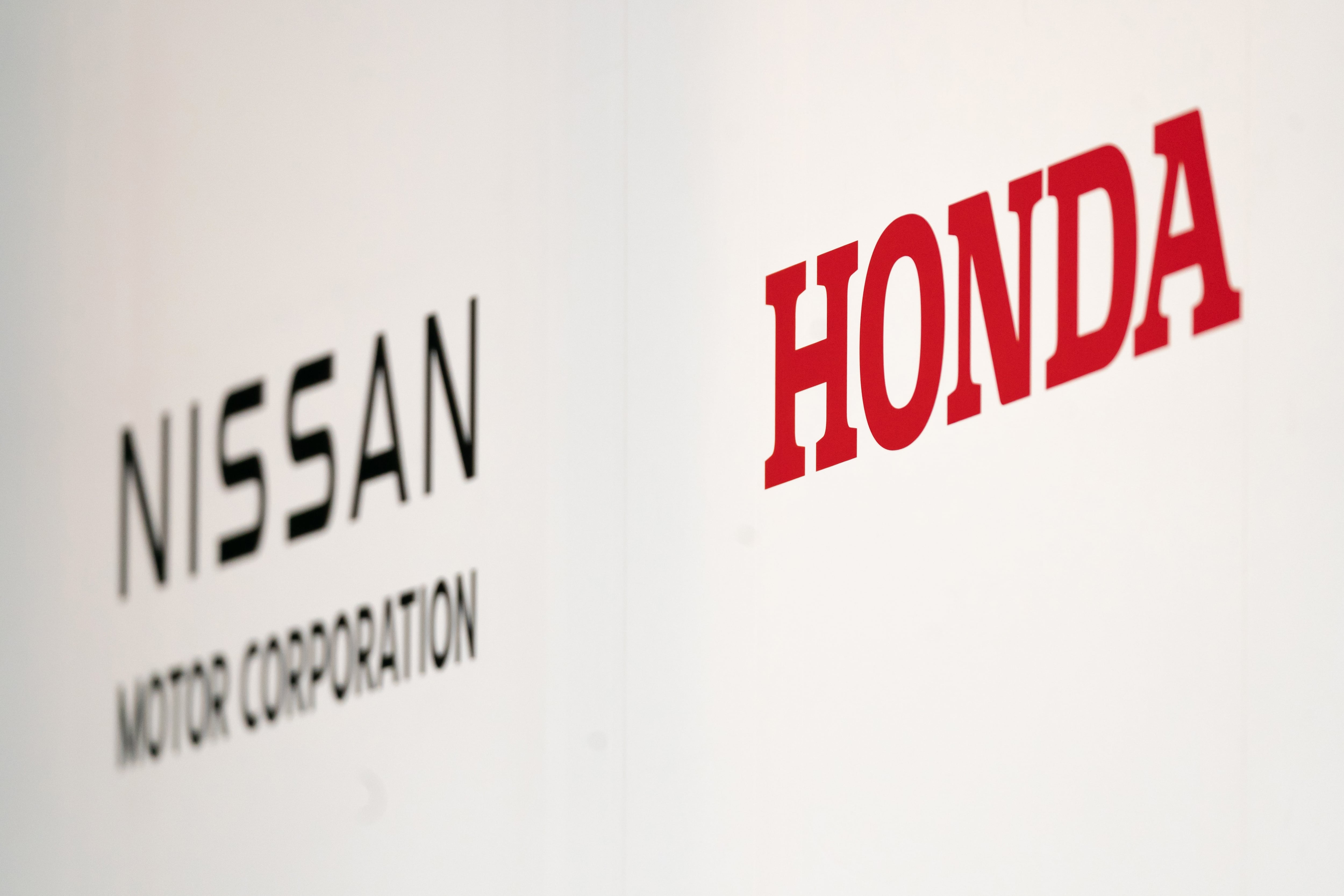 Nissan, Honda y Mitsubishi anunciaron una fusión para hacer frente a la industria china.