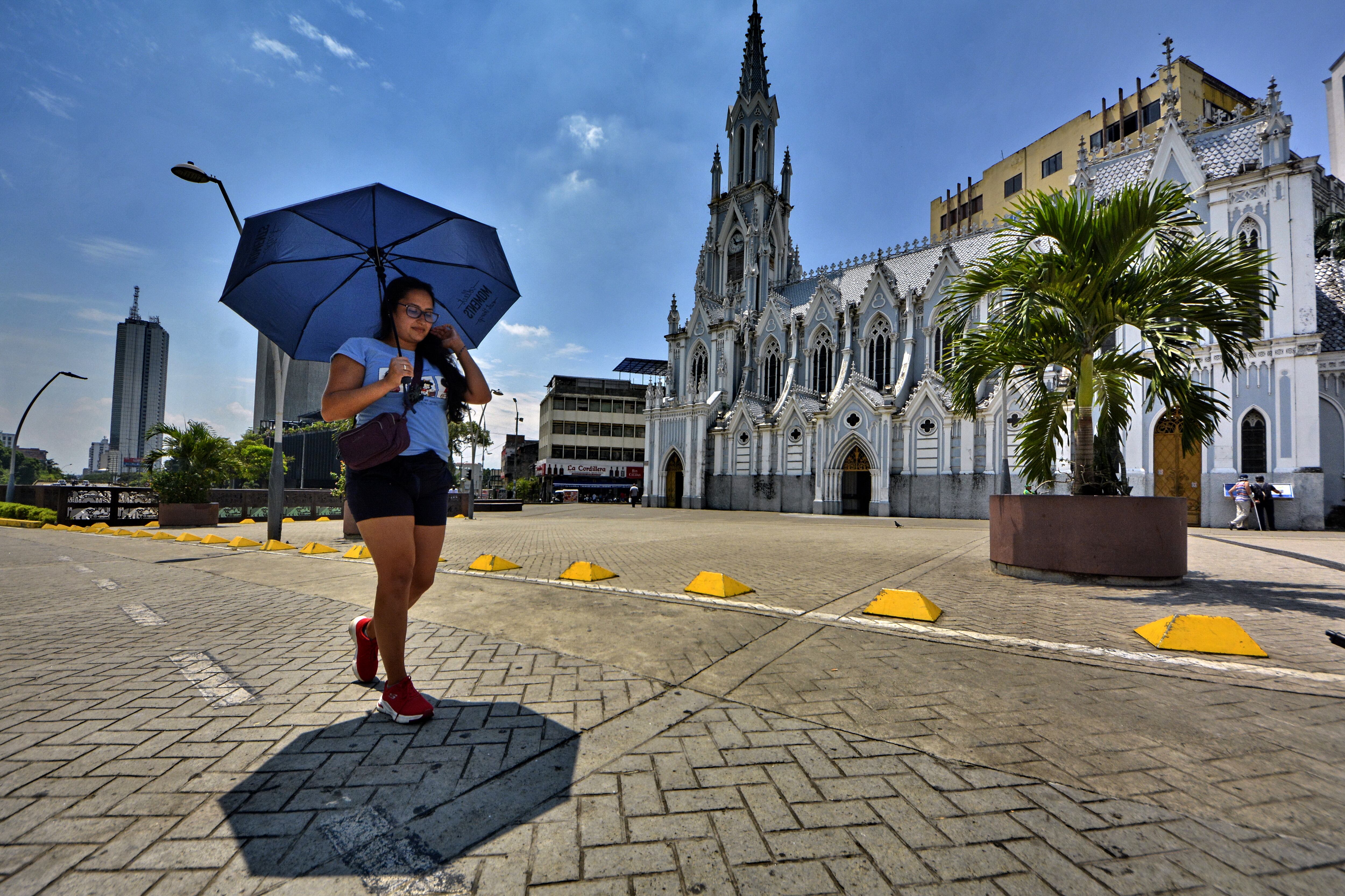 Temporada de calor en Cali. Tiempo seco con altas temperaturas.