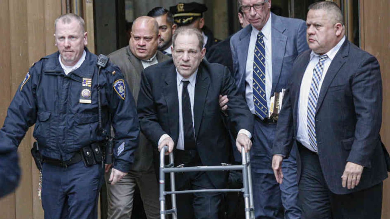 Harvey Weinstein fue declarado culpable de dos delitos: agresión sexual y violación.