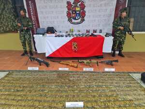 Las operación militar dejó como resultado la incautación de una ametralladora, dos fusiles, una escopeta y dos pistolas.