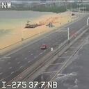 Esta foto proporcionada por el FDOT muestra la carretera interestatal 275 inundada sobre la Bahía de Tampa, Florida, el miércoles 30 de agosto de 2023. El huracán Idalia se dirigió hacia la región de Big Bend de Florida el miércoles por la mañana, amenazando con marejadas ciclónicas mortales y vientos destructivos en un área no acostumbrada a tales golpeando