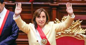 La nueva presidenta había prometido irse con Castillo si el Congreso lo sacaba del poder. Pidió una “tregua política”.