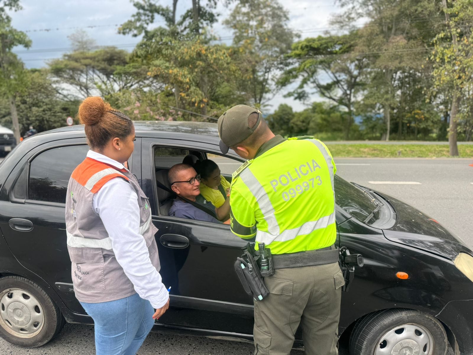 Según el teniente Coronel Johan Borda, jefe seccional de Tránsito y Transporte del Departamento de Policía Valle, en todas las vías del Valle, se han despegado 15 áreas de prevención con más de 150 uniformados en los diferentes ejes viales del departamento.