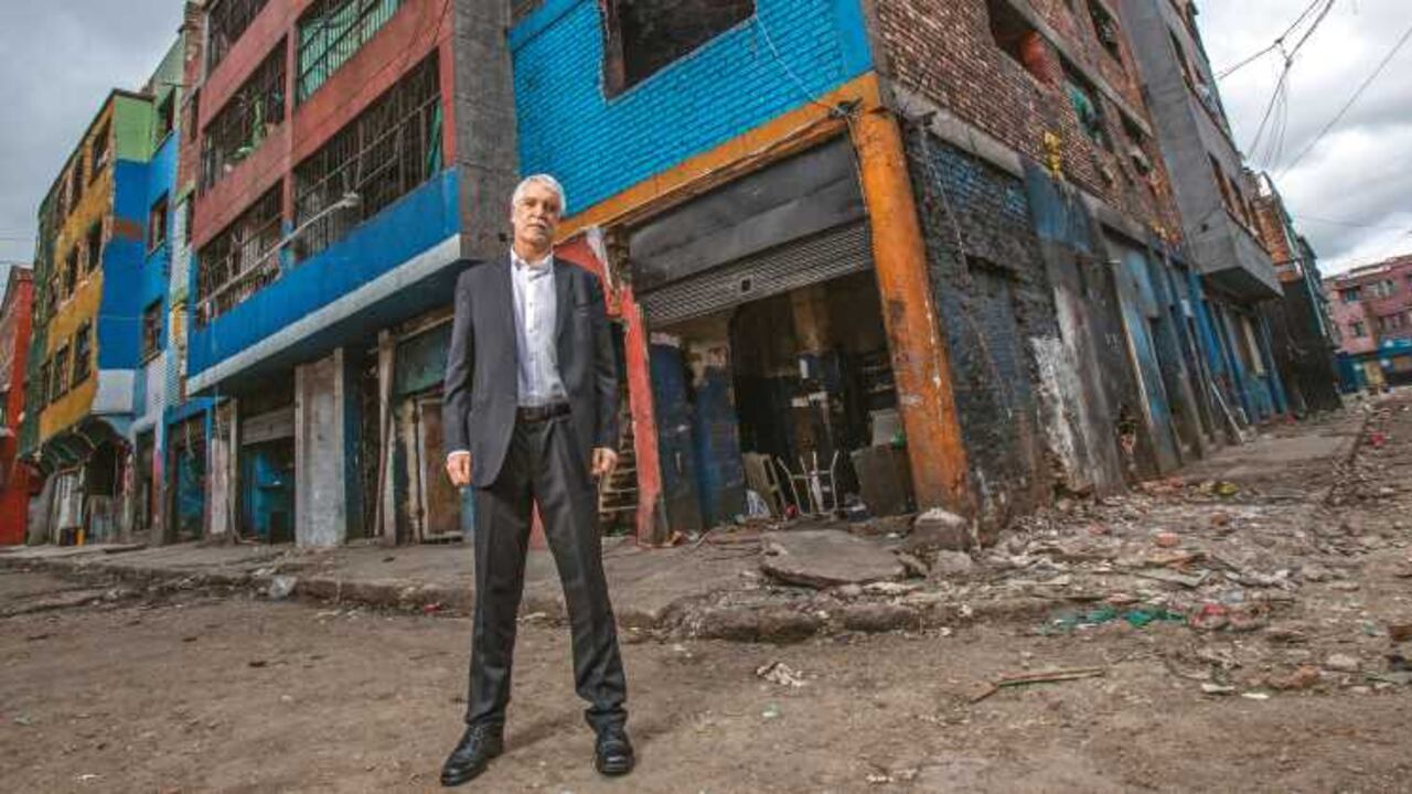 Hace poco más de un mes, el alcalde Peñalosa lideró la intervención en el Bronx. En ese lugar, cuyos edificios serán demolidos en los próximos días, planea adelantar un proyecto de renovación urbana.