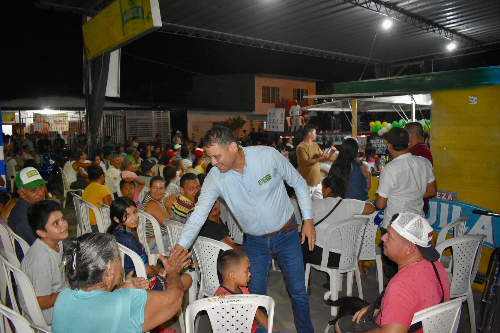 Darío Buchenicow Caballero Chiquillo tiene 46 años.