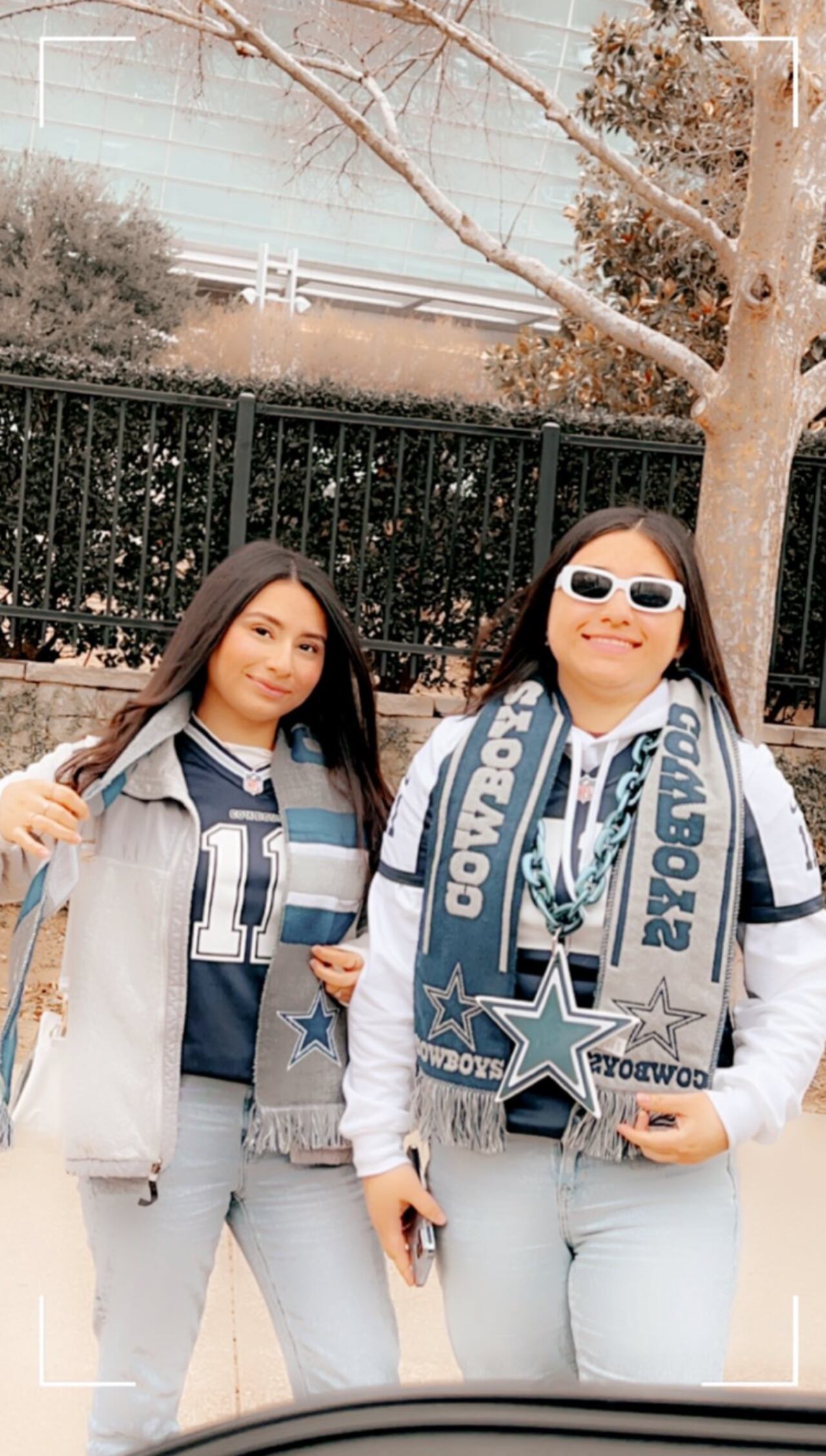 Las amigas se dirigían a un paseo para celebrar un cumpleaños