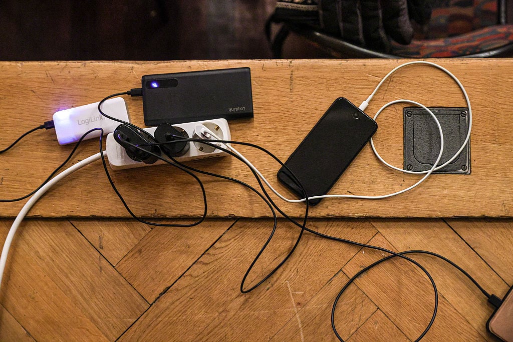 Los ciclos completos de carga frecuentes aceleran el envejecimiento de la batería.