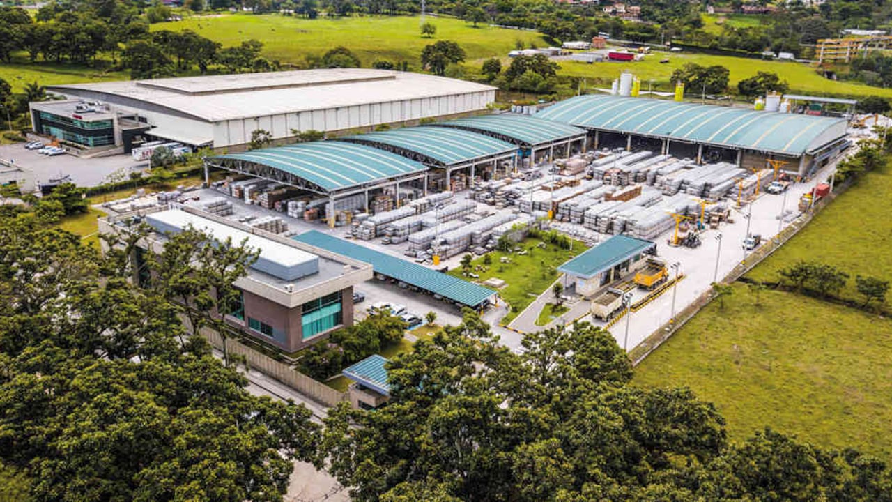 Los prefabricados de concreto que produce Indural se utilizan en obras de todo el país.