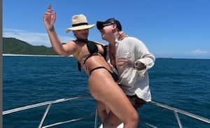 Andrea Valdiri y Felipe Saruma