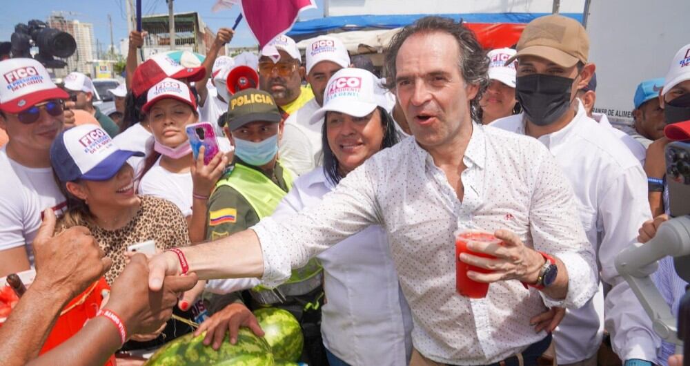 Federico Gutiérrez en Bazurto, Cartagena.